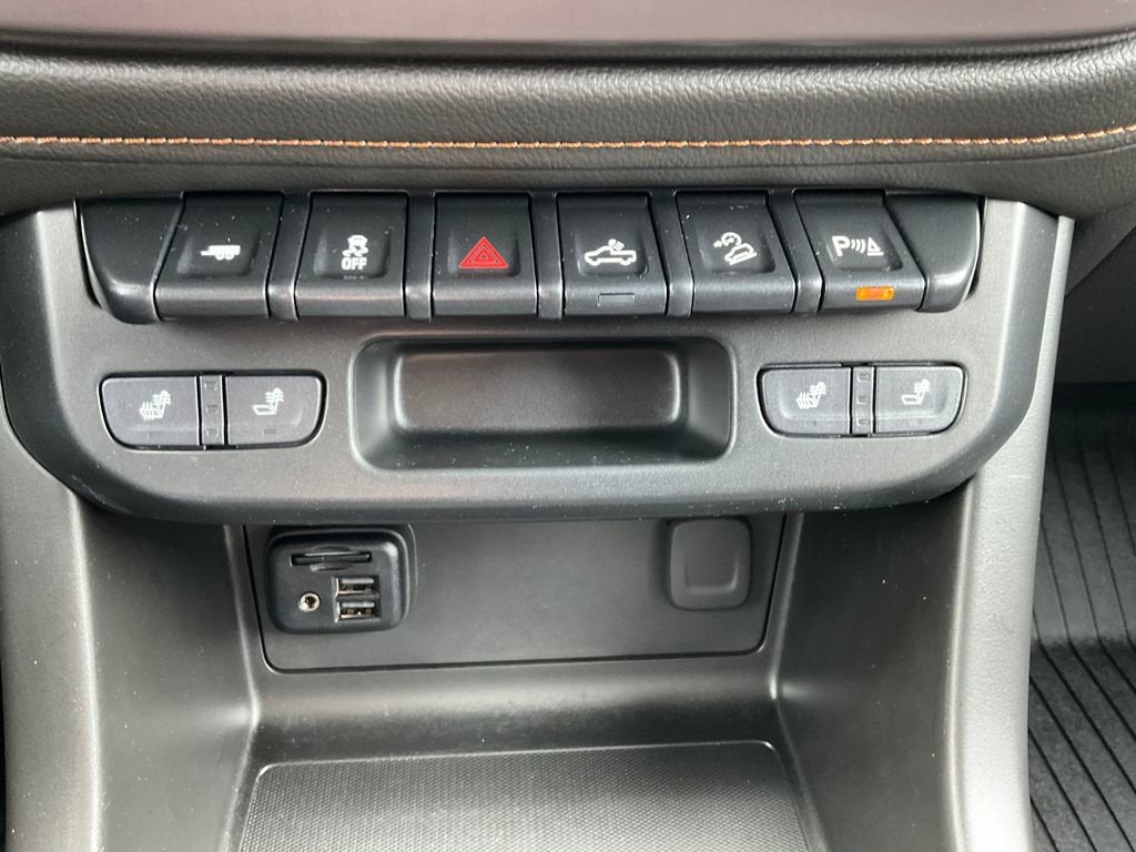 2022 GMC Canyon AT4 - Leather