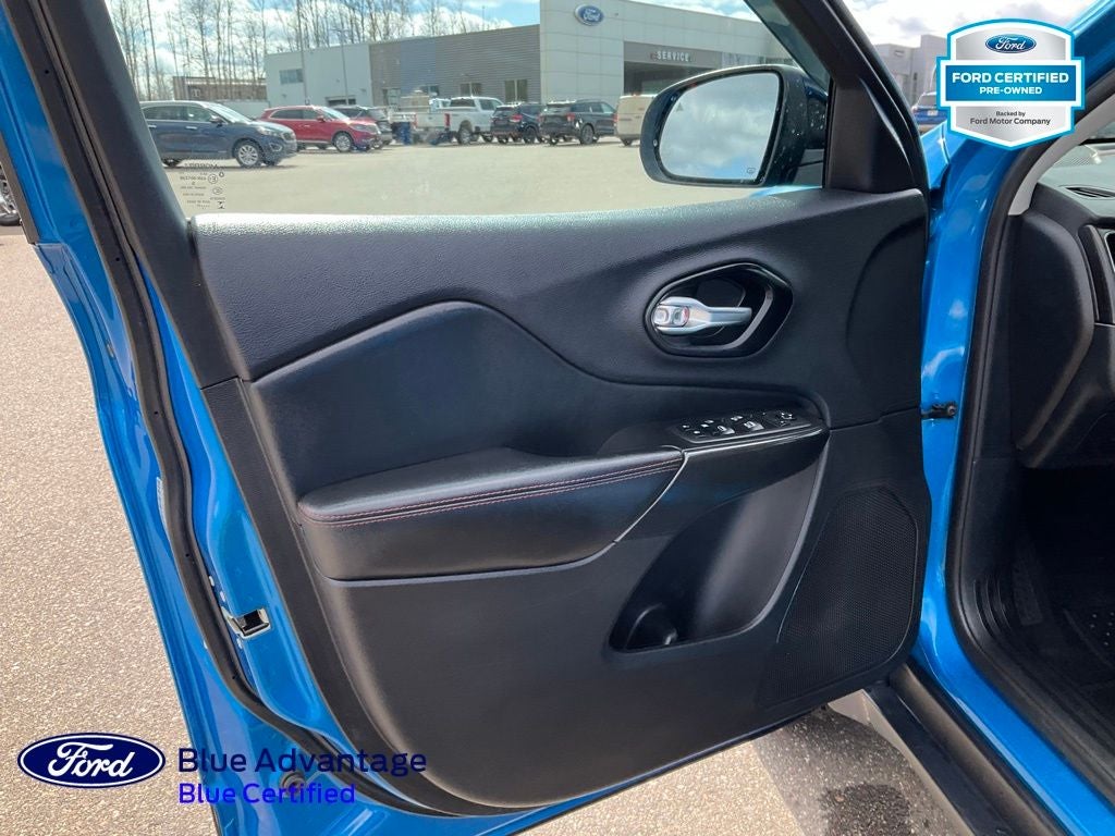 2022 Jeep Cherokee Trailhawk
