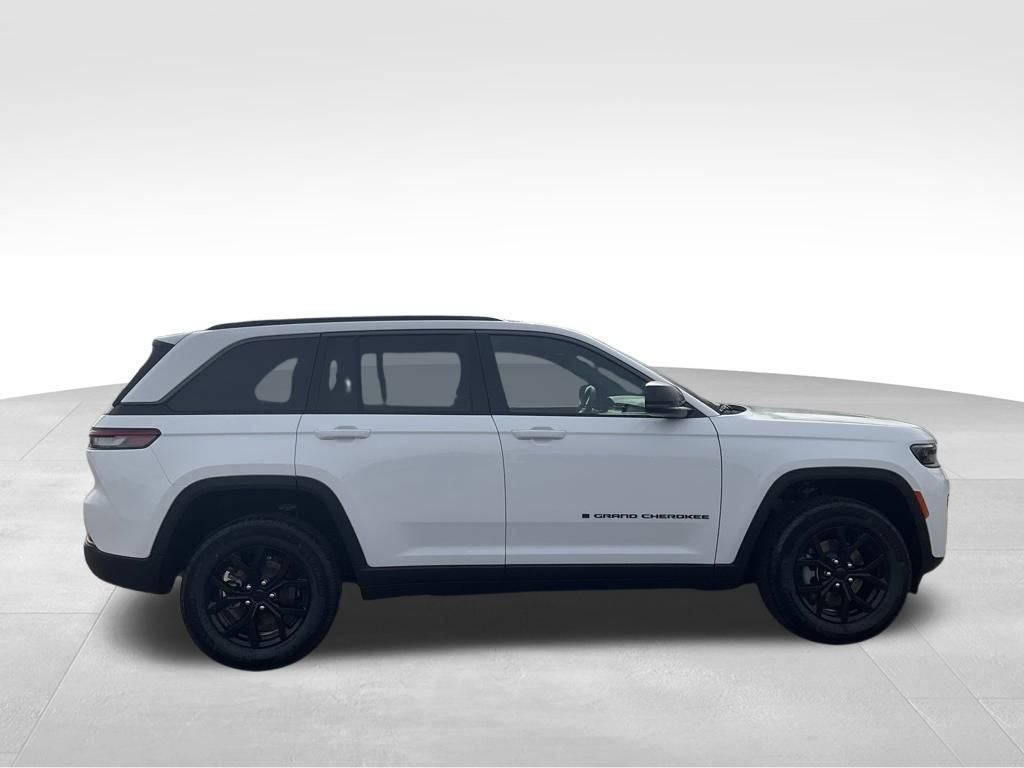 2026 Jeep Grand Cherokee GRAND CHEROKEE LAREDO ALTITUDE 4X4