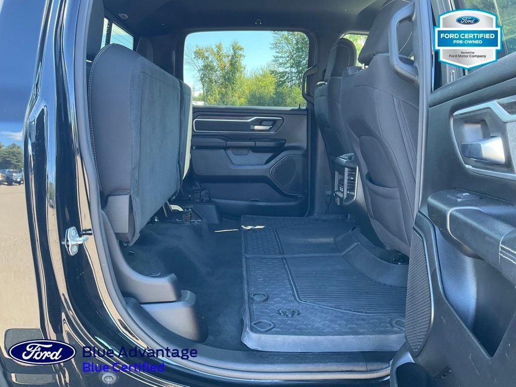 2022 RAM 1500 Big Horn Crew Cab 4x4 5'7' Box