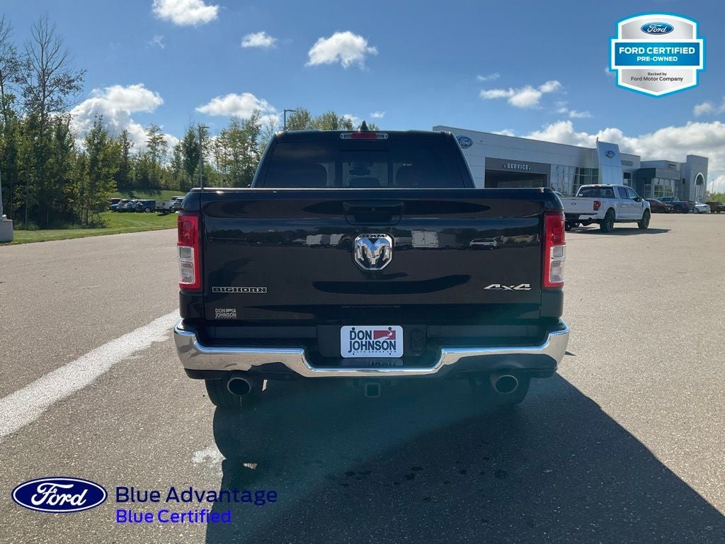 2022 RAM 1500 Big Horn Crew Cab 4x4 5'7' Box