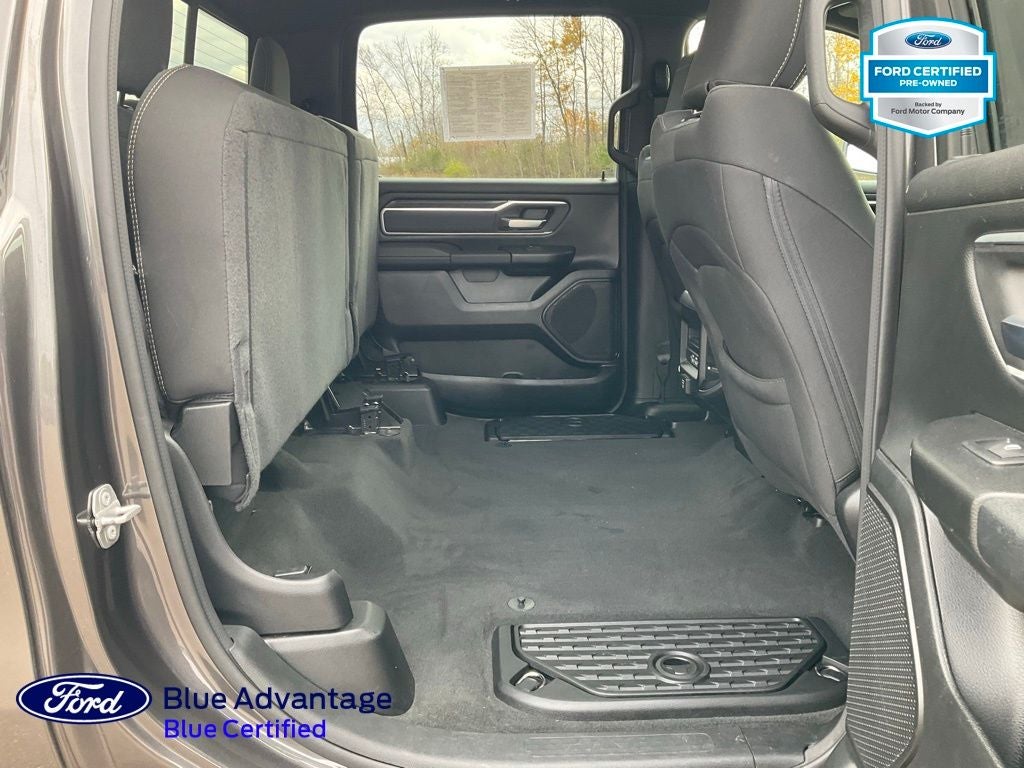 2022 RAM 1500 Big Horn Crew Cab 4x4 5'7' Box