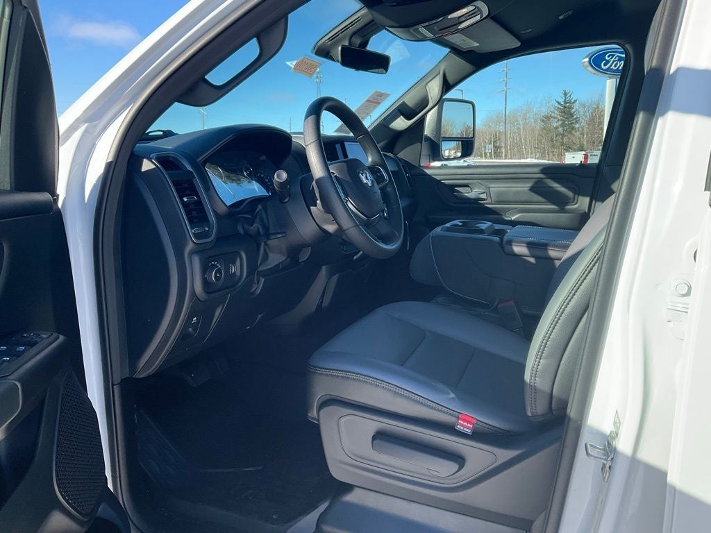 2026 RAM Ram 1500 RAM 1500 TRADESMAN CREW CAB 4X4 5'7' BOX