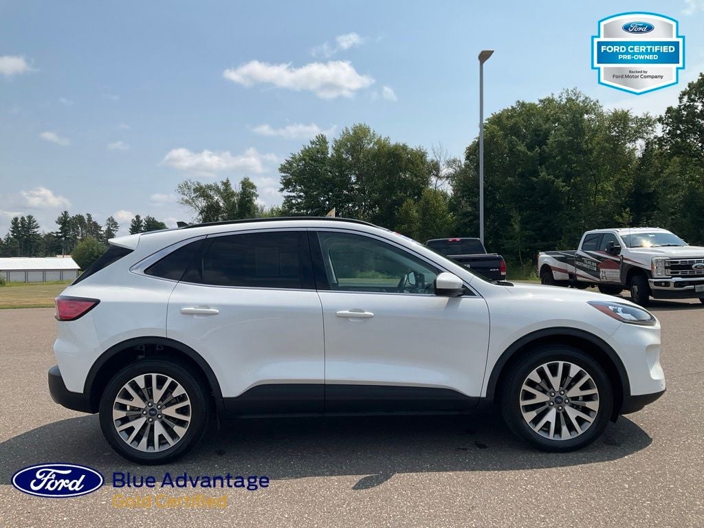 2022 Ford Escape Titanium