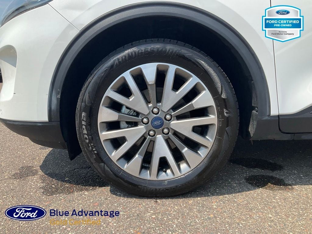 2022 Ford Escape Titanium