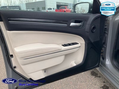 2017 Chrysler 300 Limited
