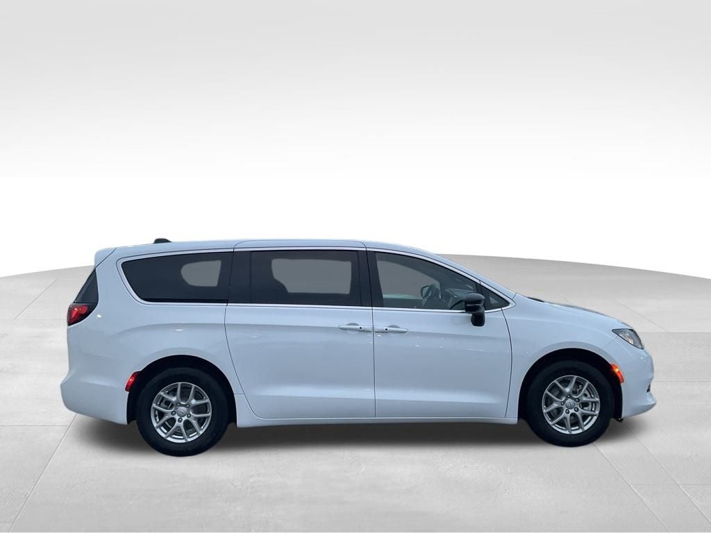 2026 Chrysler Voyager VOYAGER LX