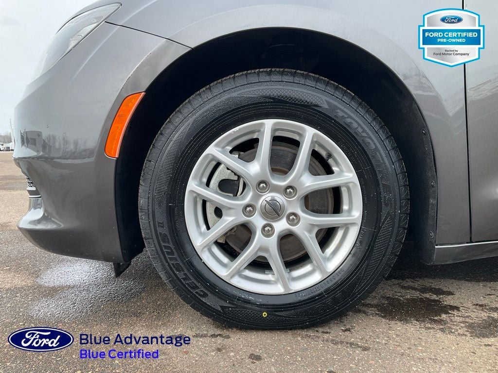 2021 Chrysler Voyager LXI