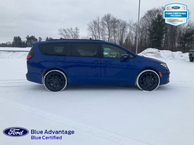 2021 Chrysler Pacifica Touring