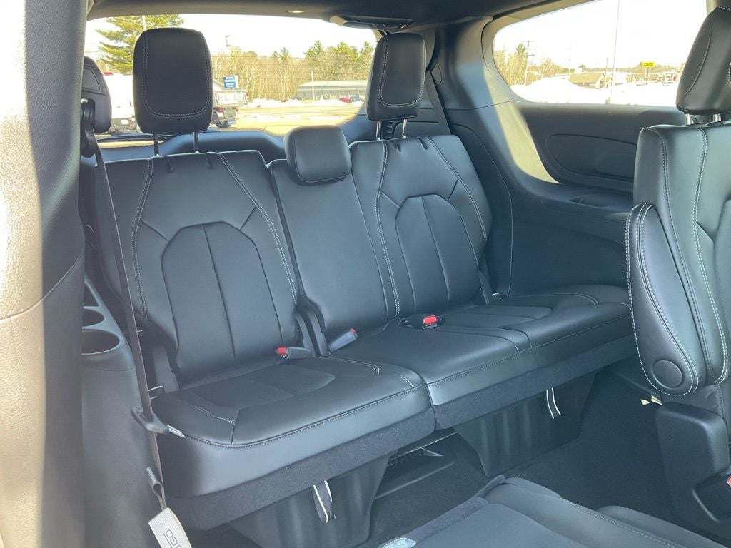 2026 Chrysler Pacifica PACIFICA SELECT AWD