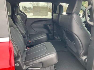 2026 Chrysler Pacifica PACIFICA SELECT AWD