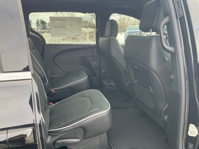 2026 Chrysler Pacifica PACIFICA LIMITED AWD