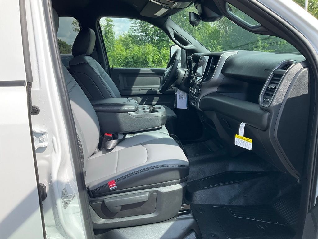 2025 RAM Ram 3500 Chassis Cab RAM 3500 TRADESMAN CREW CAB CHASSIS 4X4 60' CA