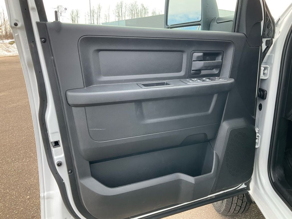 2026 RAM Ram 3500 Chassis Cab RAM 3500 TRADESMAN CREW CAB CHASSIS 4X4 60' CA