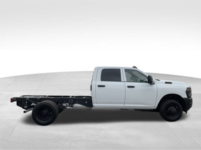 2025 RAM Ram 3500 Chassis Cab RAM 3500 TRADESMAN CREW CAB CHASSIS 4X4 60' CA