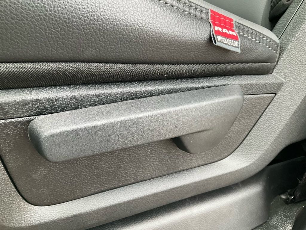 2026 RAM Ram 3500 Chassis Cab RAM 3500 TRADESMAN CREW CAB CHASSIS 4X4 60' CA