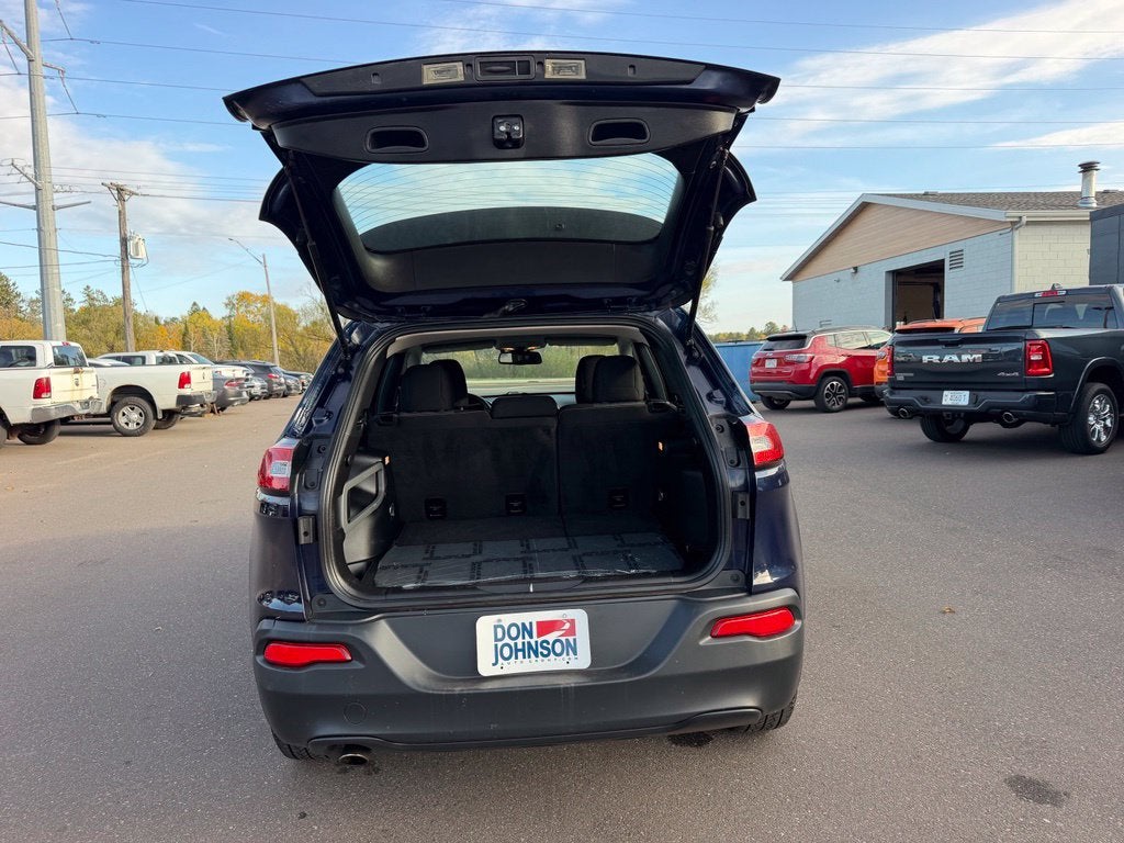 2016 Jeep Cherokee Sport