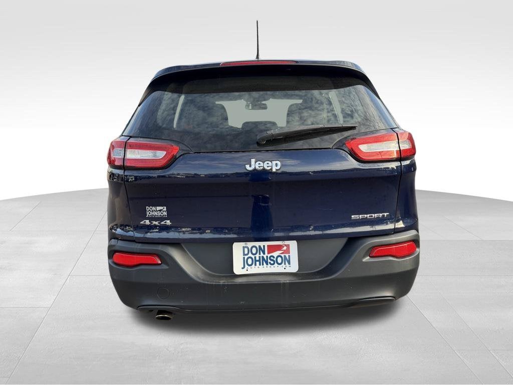 2016 Jeep Cherokee Sport