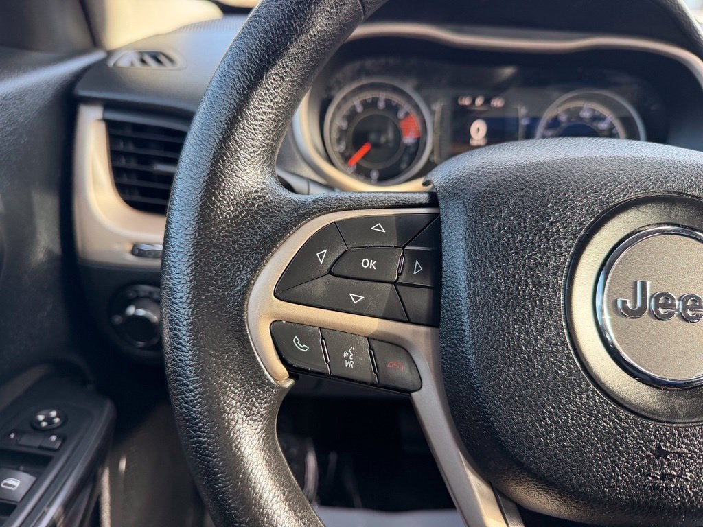 2016 Jeep Cherokee Sport