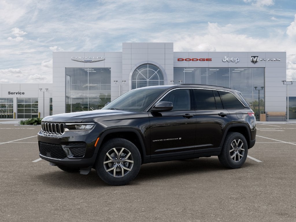 2027 Jeep Grand Cherokee GRAND CHEROKEE LAREDO X 4X4