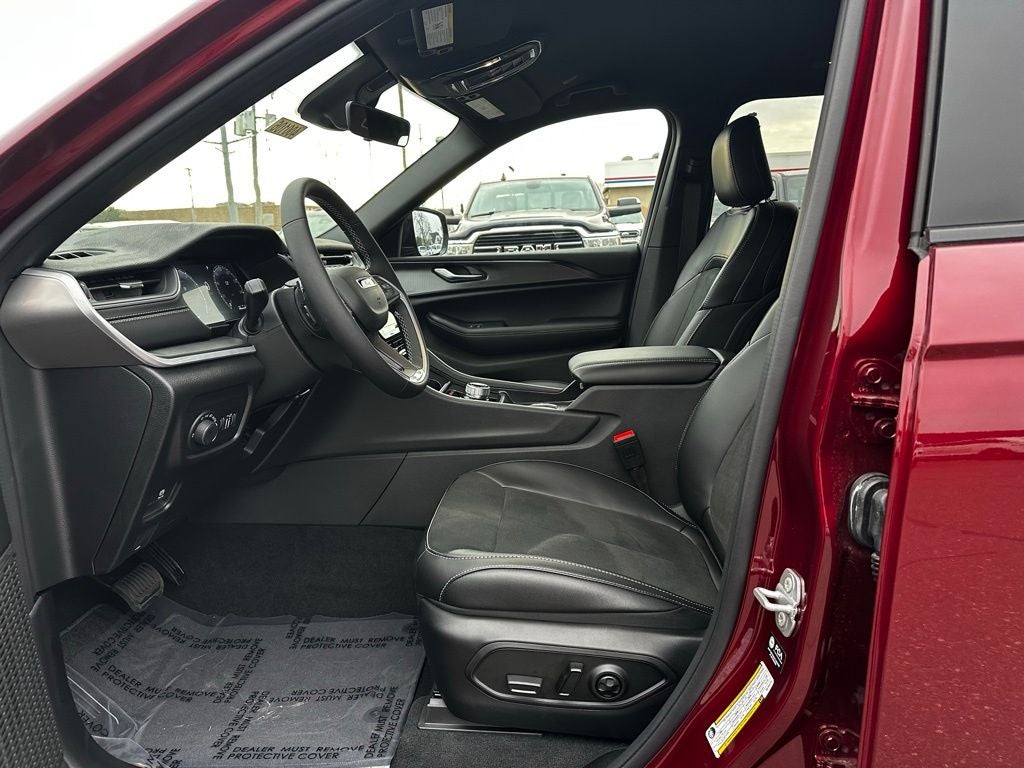 2025 Jeep Grand Cherokee GRAND CHEROKEE L ALTITUDE 4X4