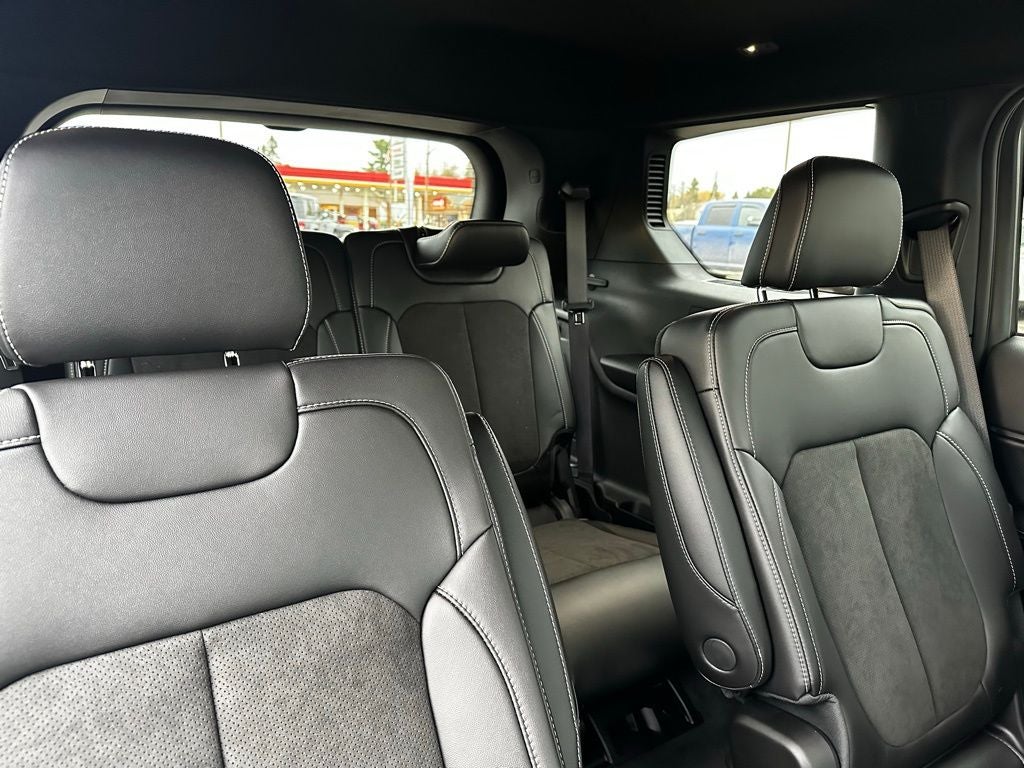 2025 Jeep Grand Cherokee GRAND CHEROKEE L ALTITUDE 4X4