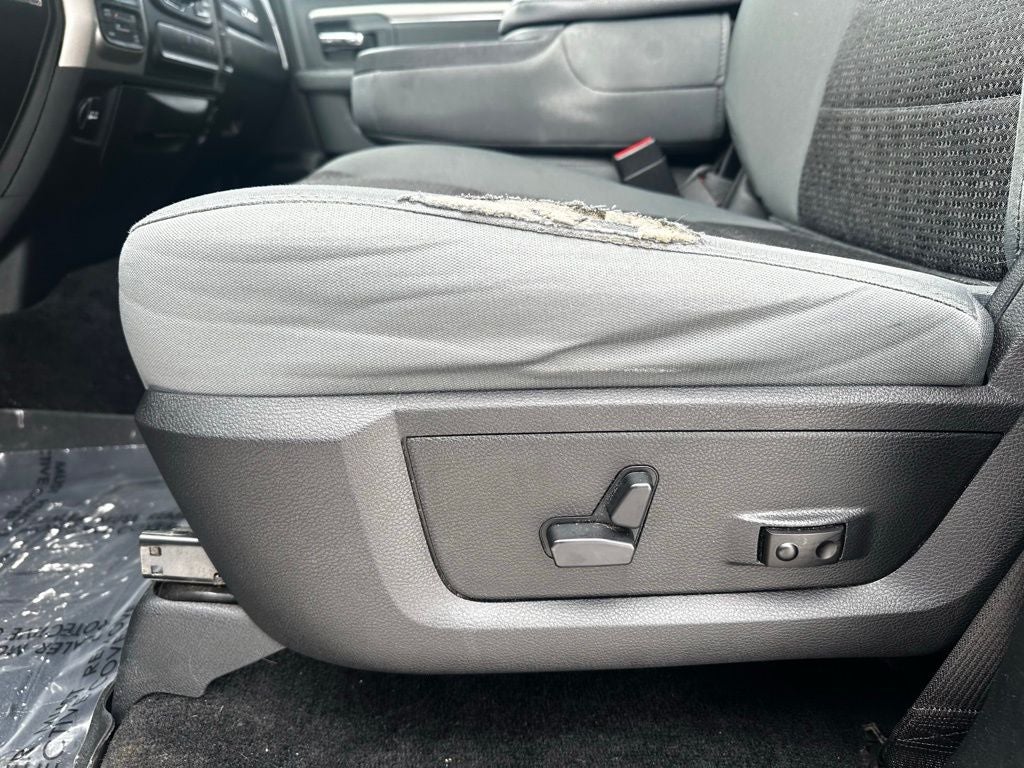 2017 RAM 1500 Big Horn Crew Cab 4x4 5'7' Box