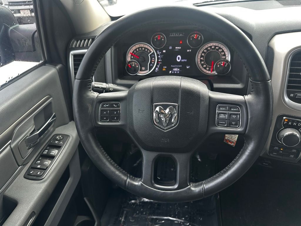 2017 RAM 1500 Big Horn Crew Cab 4x4 5'7' Box