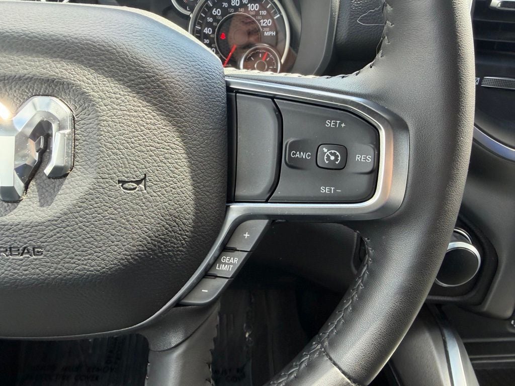 2024 RAM 1500 Big Horn Crew Cab 4x4 5'7' Box