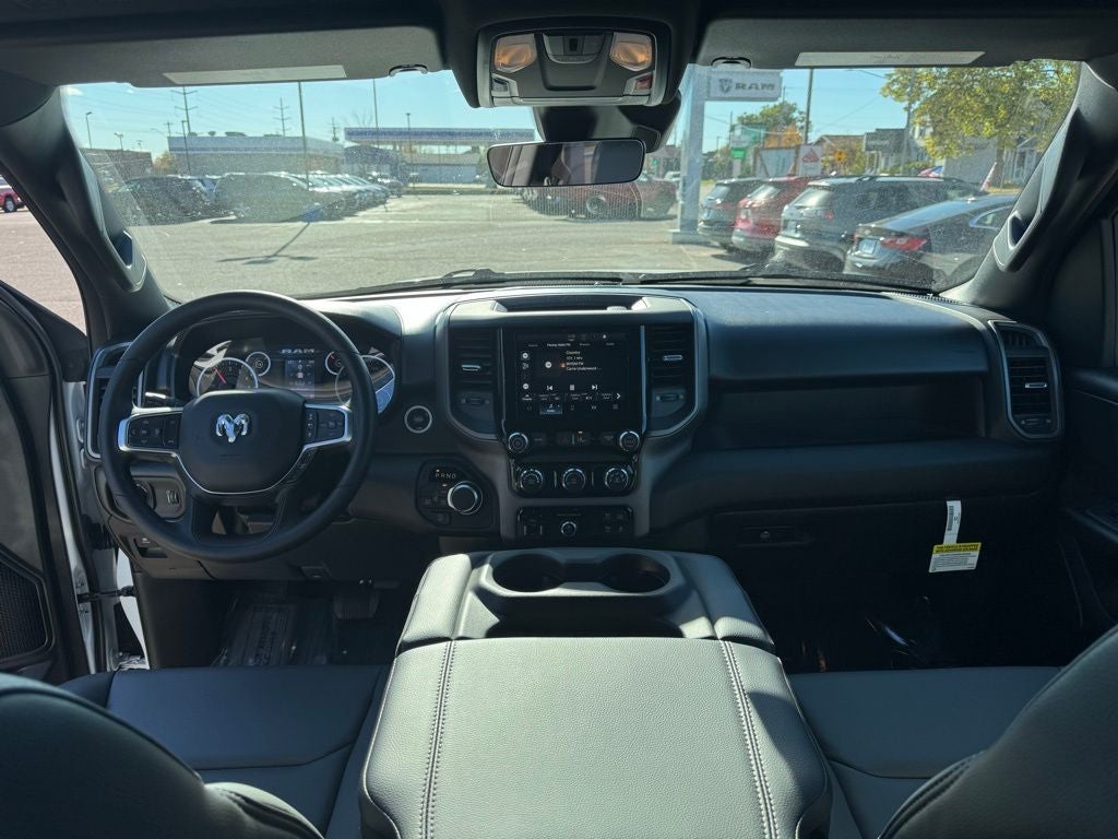 2026 RAM Ram 1500 RAM 1500 TRADESMAN CREW CAB 4X4 5'7' BOX