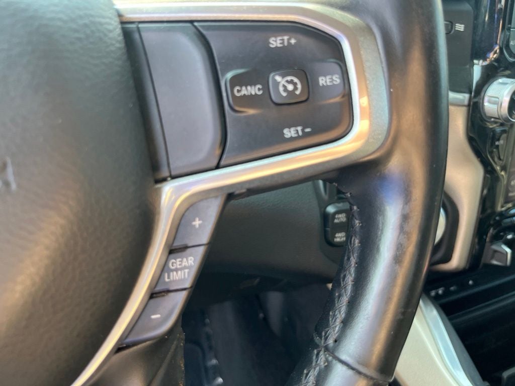 2019 RAM 1500 Laramie Crew Cab 4x4 5'7' Box