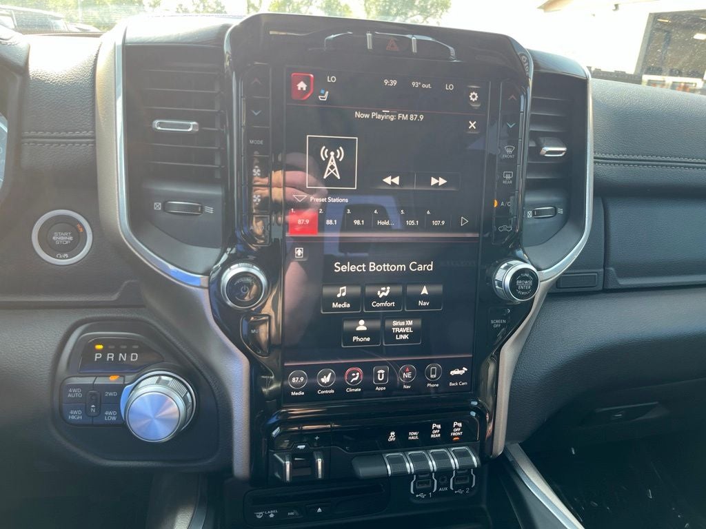 2019 RAM 1500 Laramie Crew Cab 4x4 5'7' Box