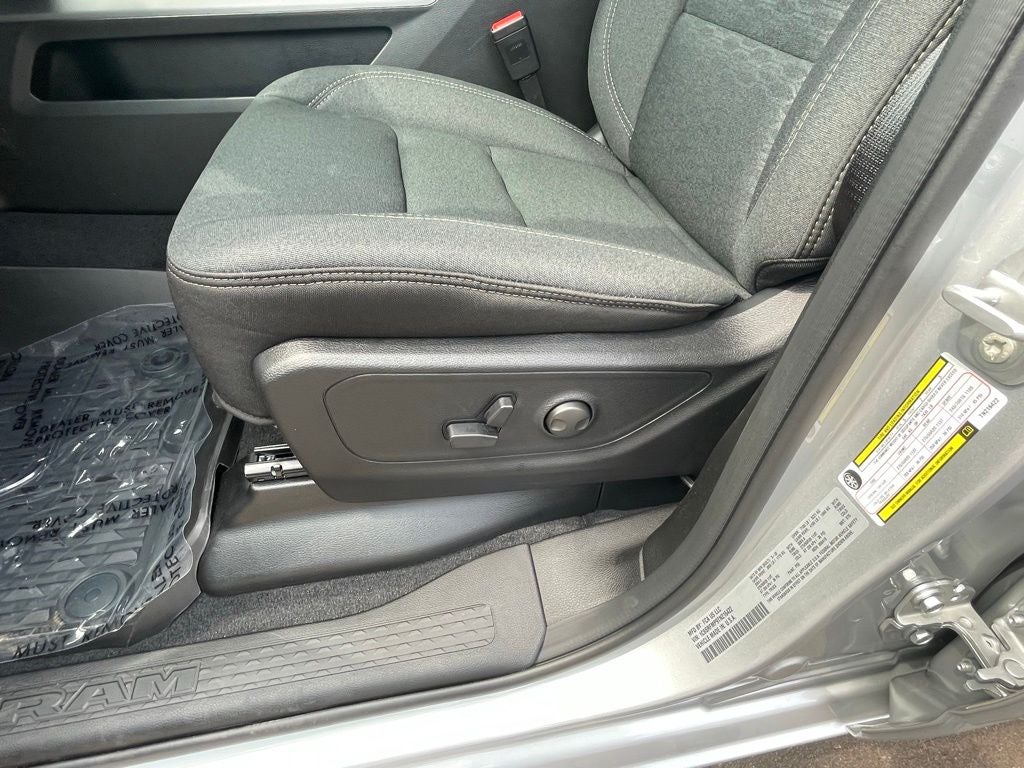 2026 RAM Ram 1500 RAM 1500 BIG HORN CREW CAB 4X4 6'4' BOX