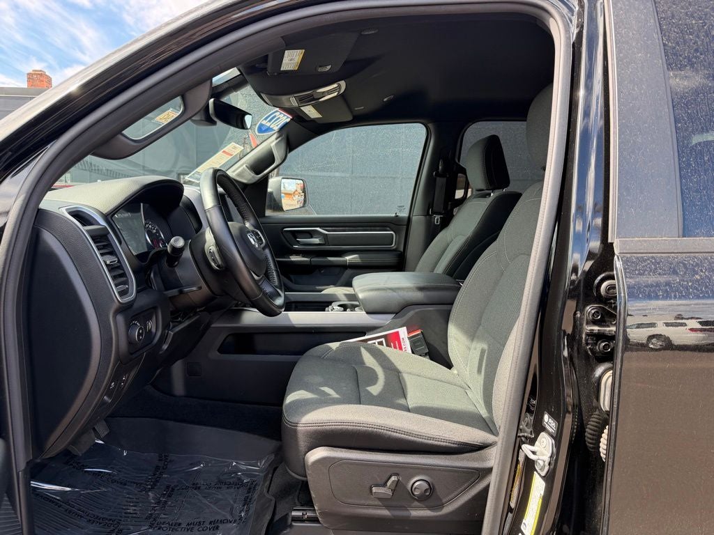 2022 RAM 1500 Big Horn Crew Cab 4x4 6'4' Box