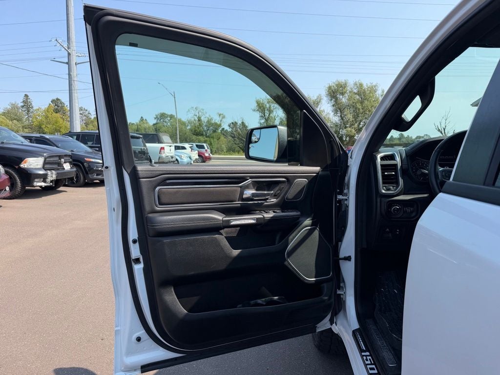 2022 RAM 1500 Laramie Crew Cab 4x4 6'4' Box