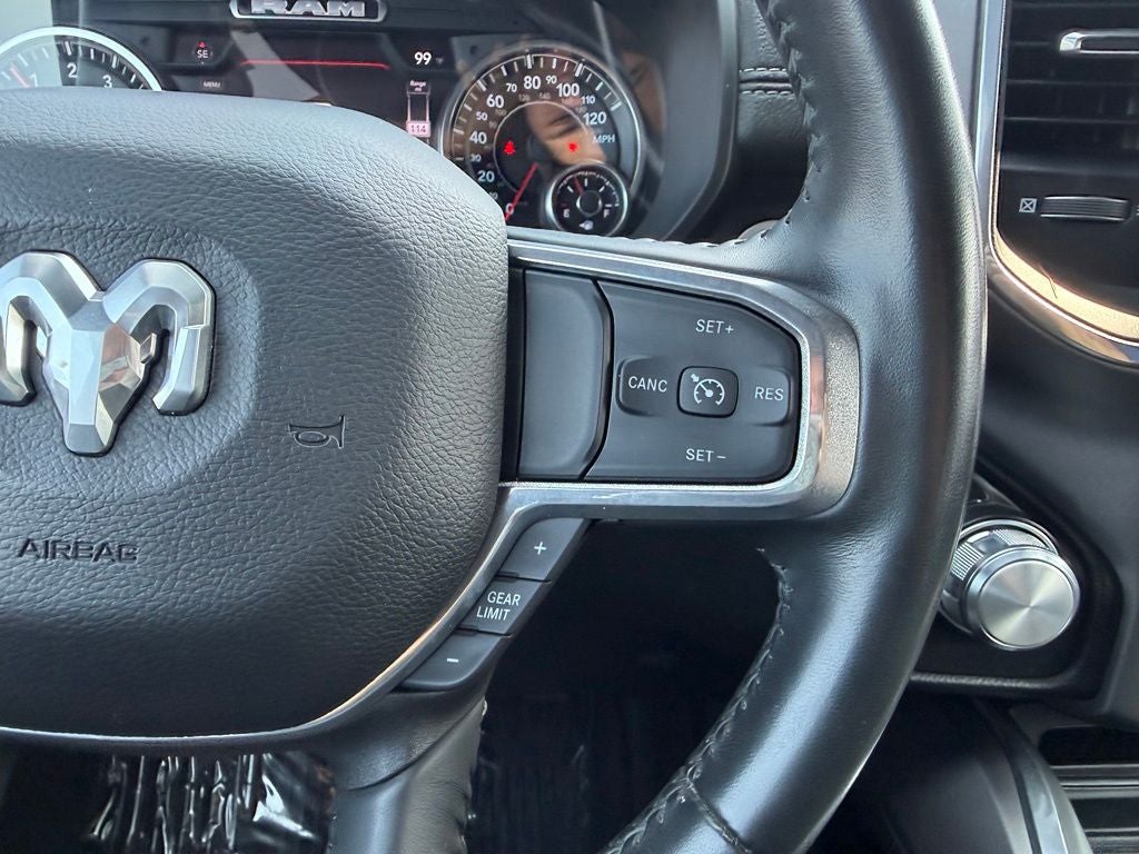 2022 RAM 1500 Laramie Crew Cab 4x4 6'4' Box