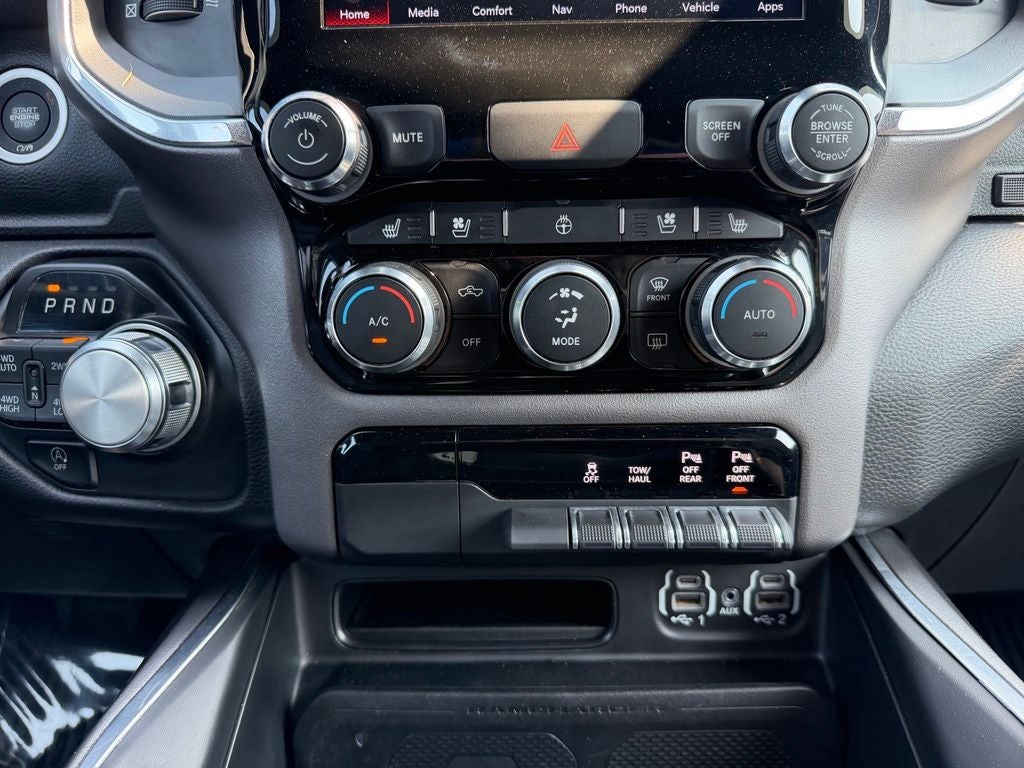2022 RAM 1500 Laramie Crew Cab 4x4 6'4' Box