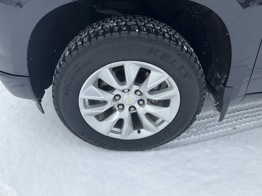 2023 Chevrolet Silverado 1500 4WD Crew Cab Short Bed Custom