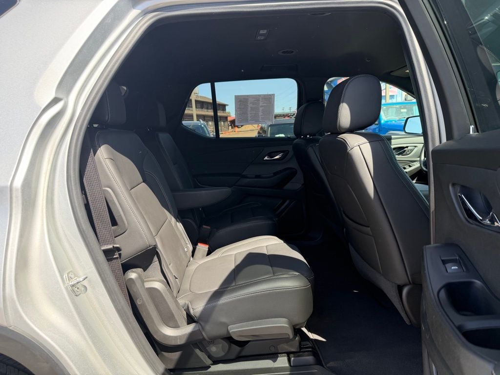 2022 Chevrolet Traverse LT Leather