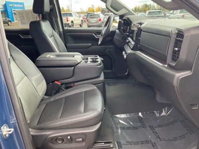 2024 GMC Sierra 1500 4WD Crew Cab Short Box SLT