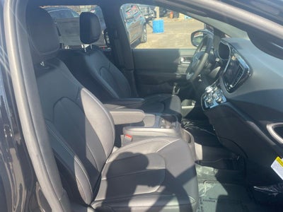 2026 Chrysler Voyager VOYAGER LX