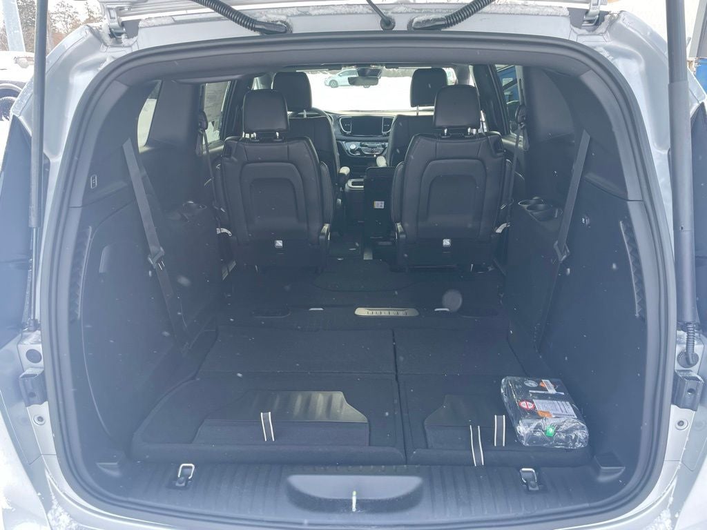 2026 Chrysler Voyager VOYAGER LX