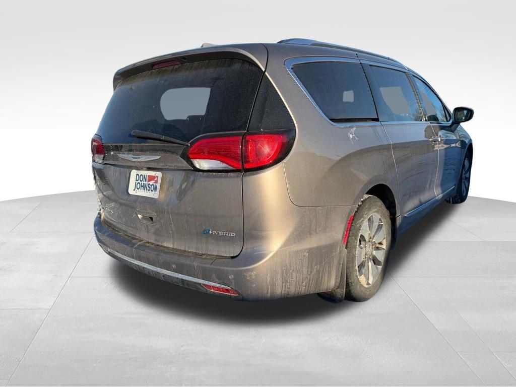 2017 Chrysler Pacifica Hybrid Platinum