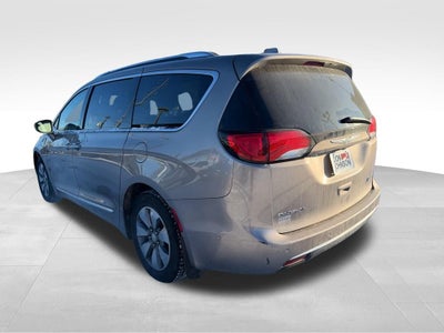 2017 Chrysler Pacifica Hybrid Platinum