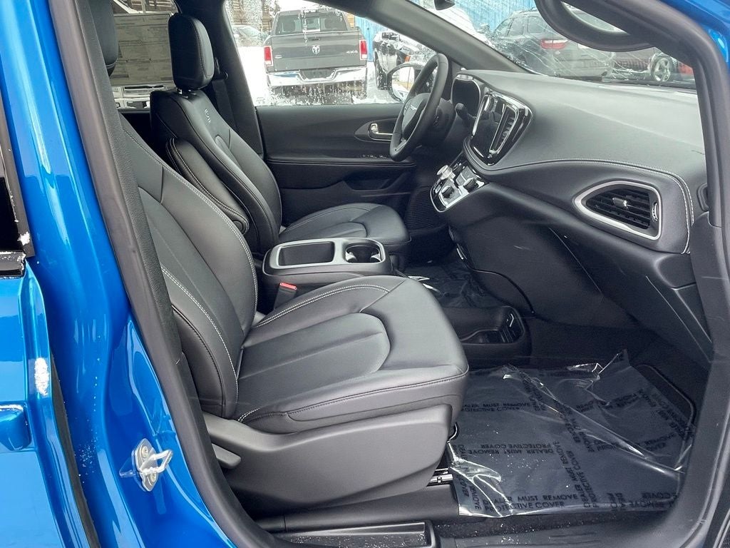 2026 Chrysler Pacifica PACIFICA SELECT AWD