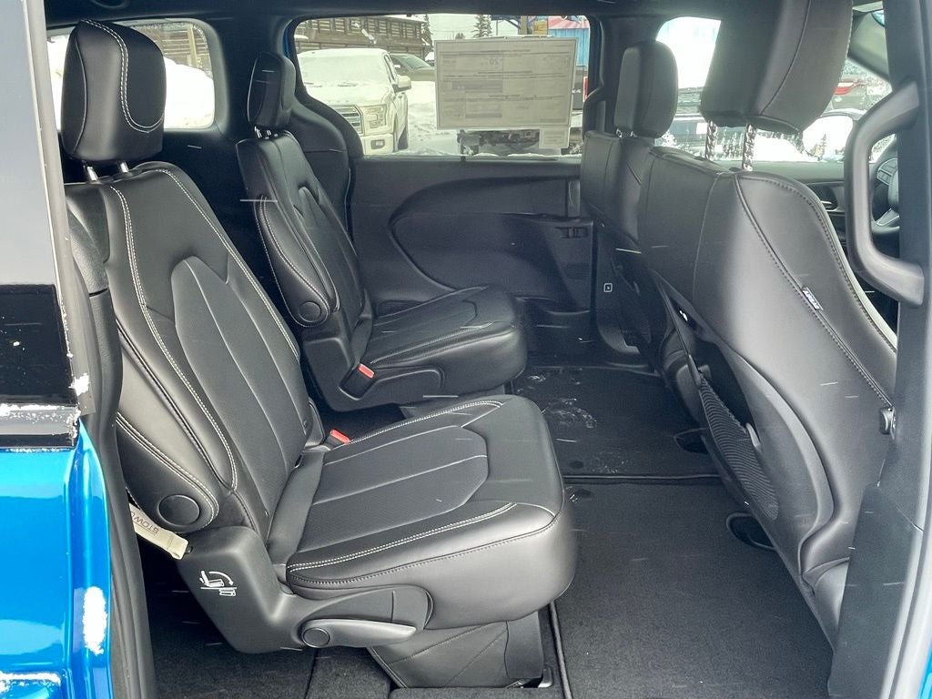 2026 Chrysler Pacifica PACIFICA SELECT AWD