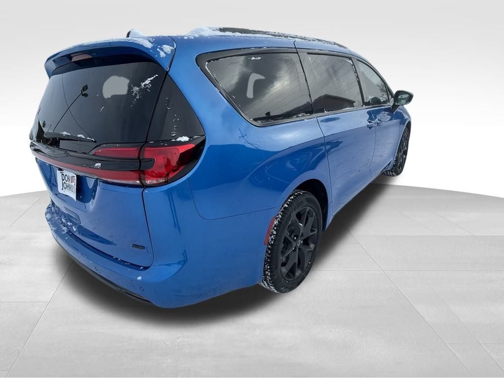 2026 Chrysler Pacifica PACIFICA SELECT AWD