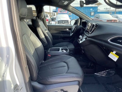 2026 Chrysler Pacifica PACIFICA SELECT AWD