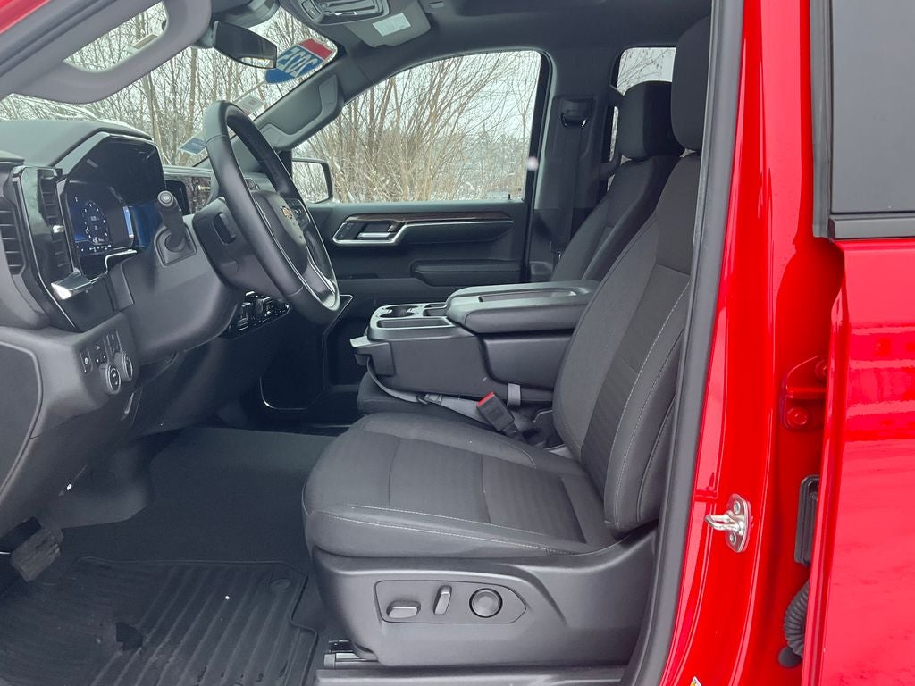 2025 Chevrolet Silverado 1500 4WD Crew Cab Standard Bed LT