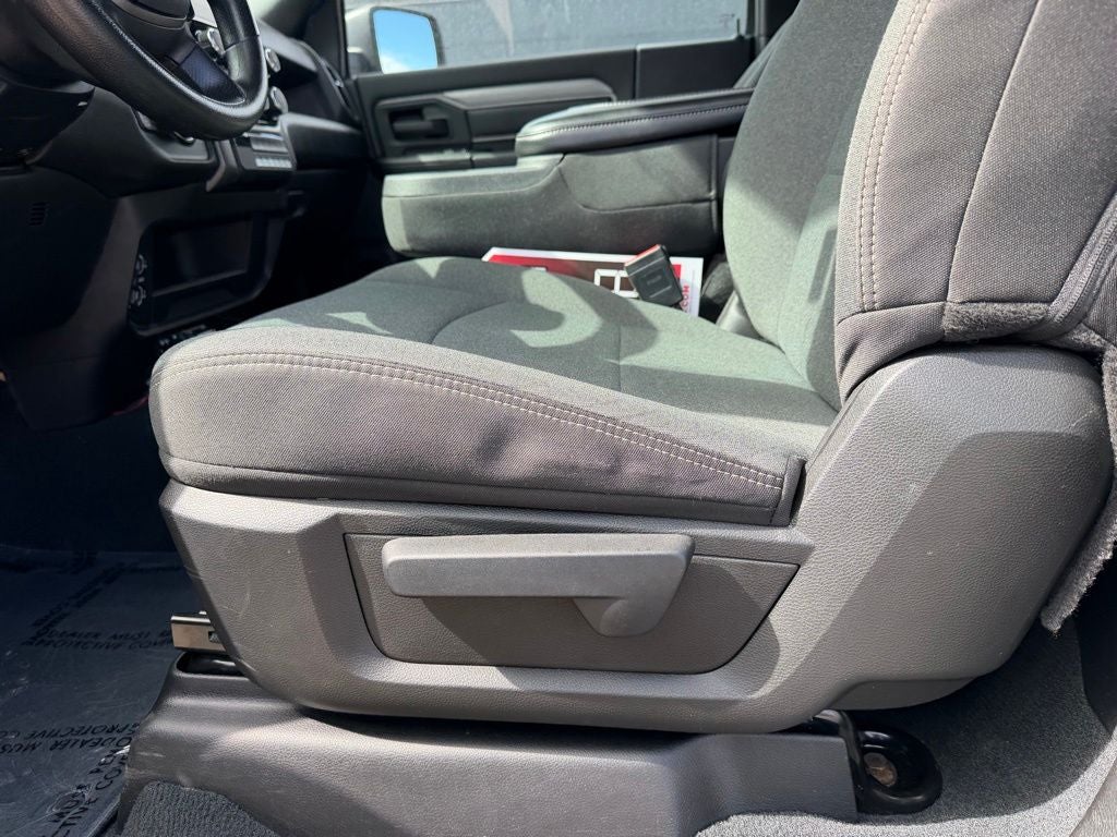 2022 RAM 2500 Tradesman Regular Cab 4x4 8' Box